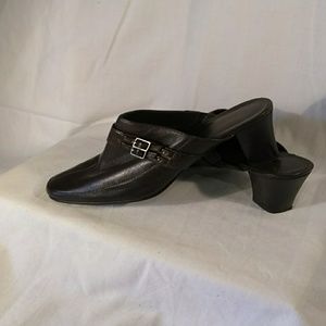 St. Johns Bay Leather Slip Clog